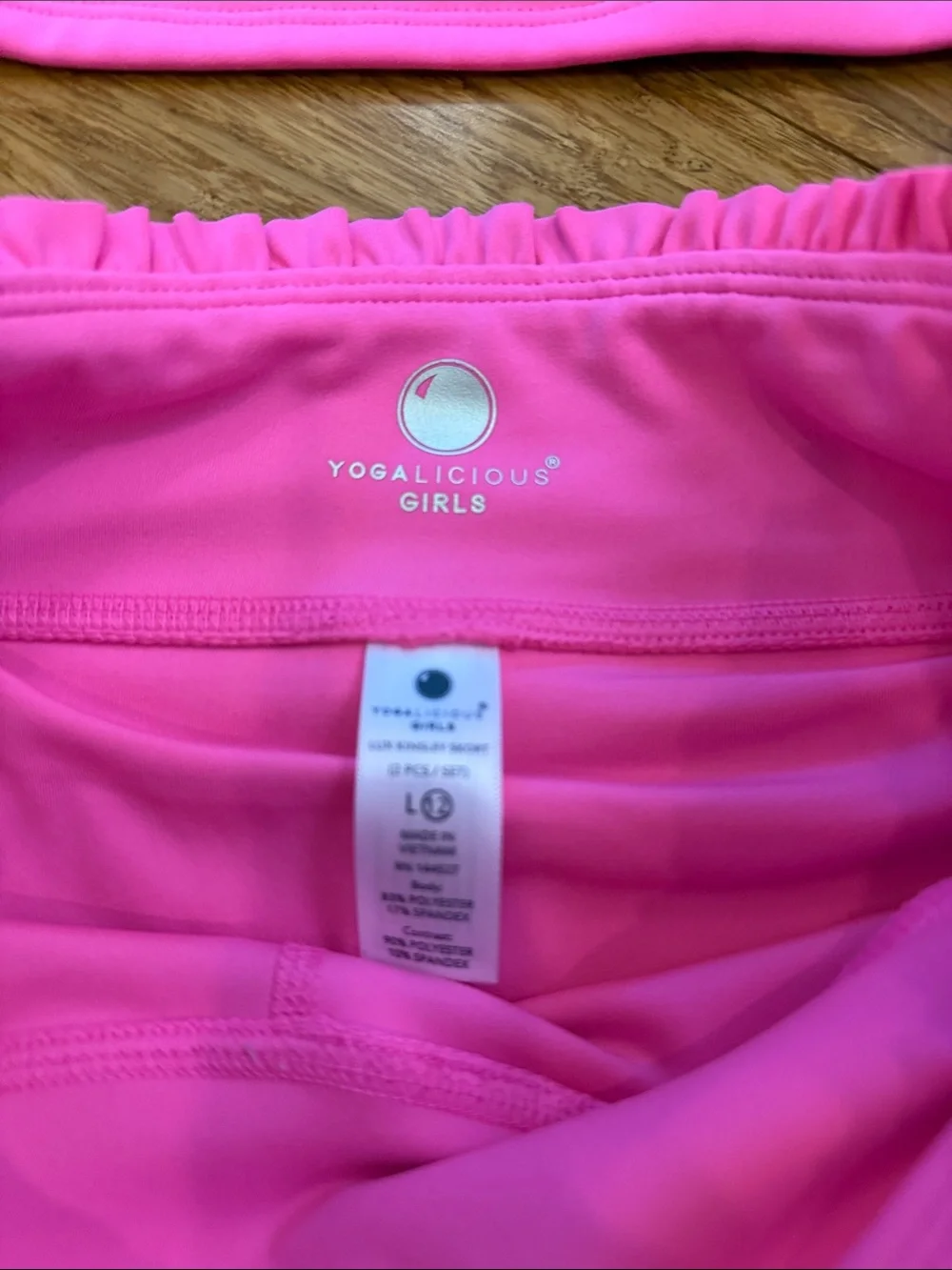 Yogalicious girls neon pink tank and skort with ruffle detail large (12) NWT